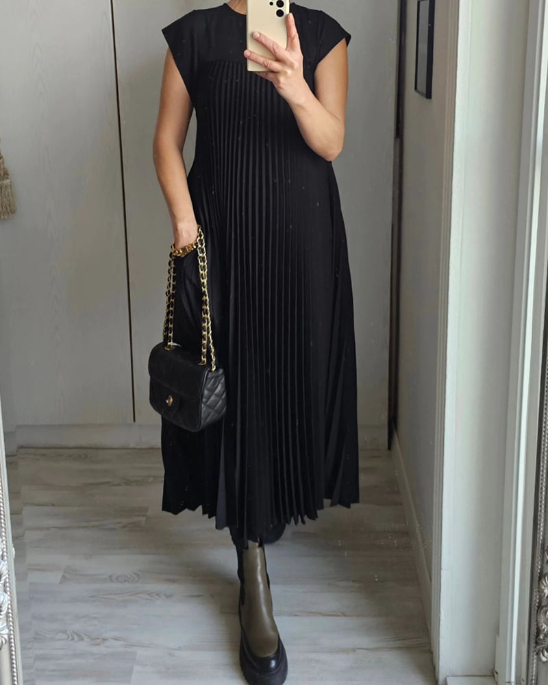 Samantha | Women's Relaxed Pleated Maxi Dress
