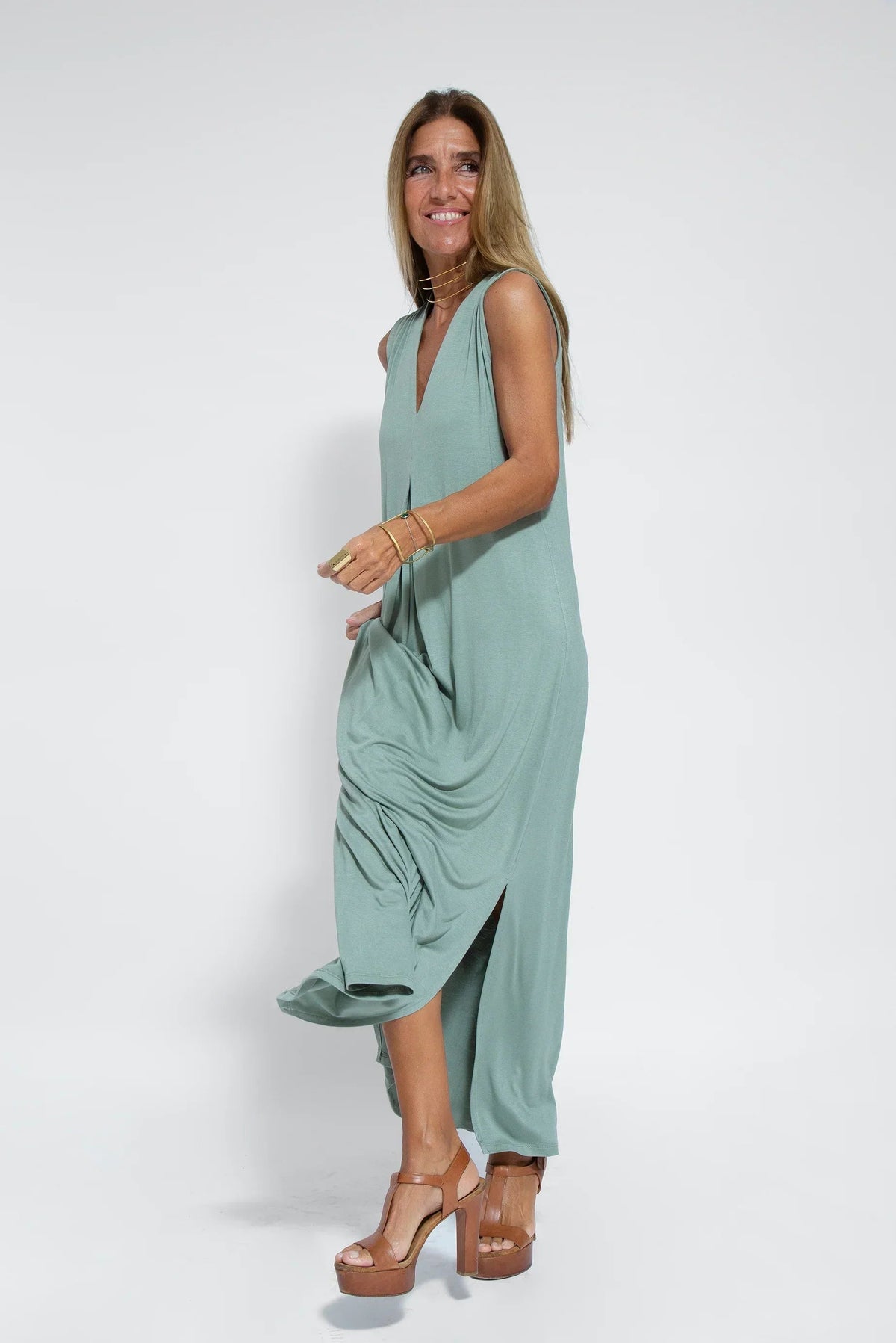 Sienna | Women's Sleeveless V-Neck Maxi Dress