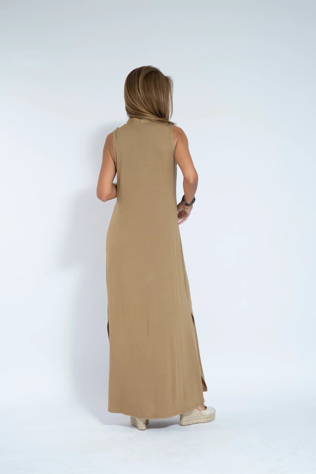 Sienna | Women's Sleeveless V-Neck Maxi Dress